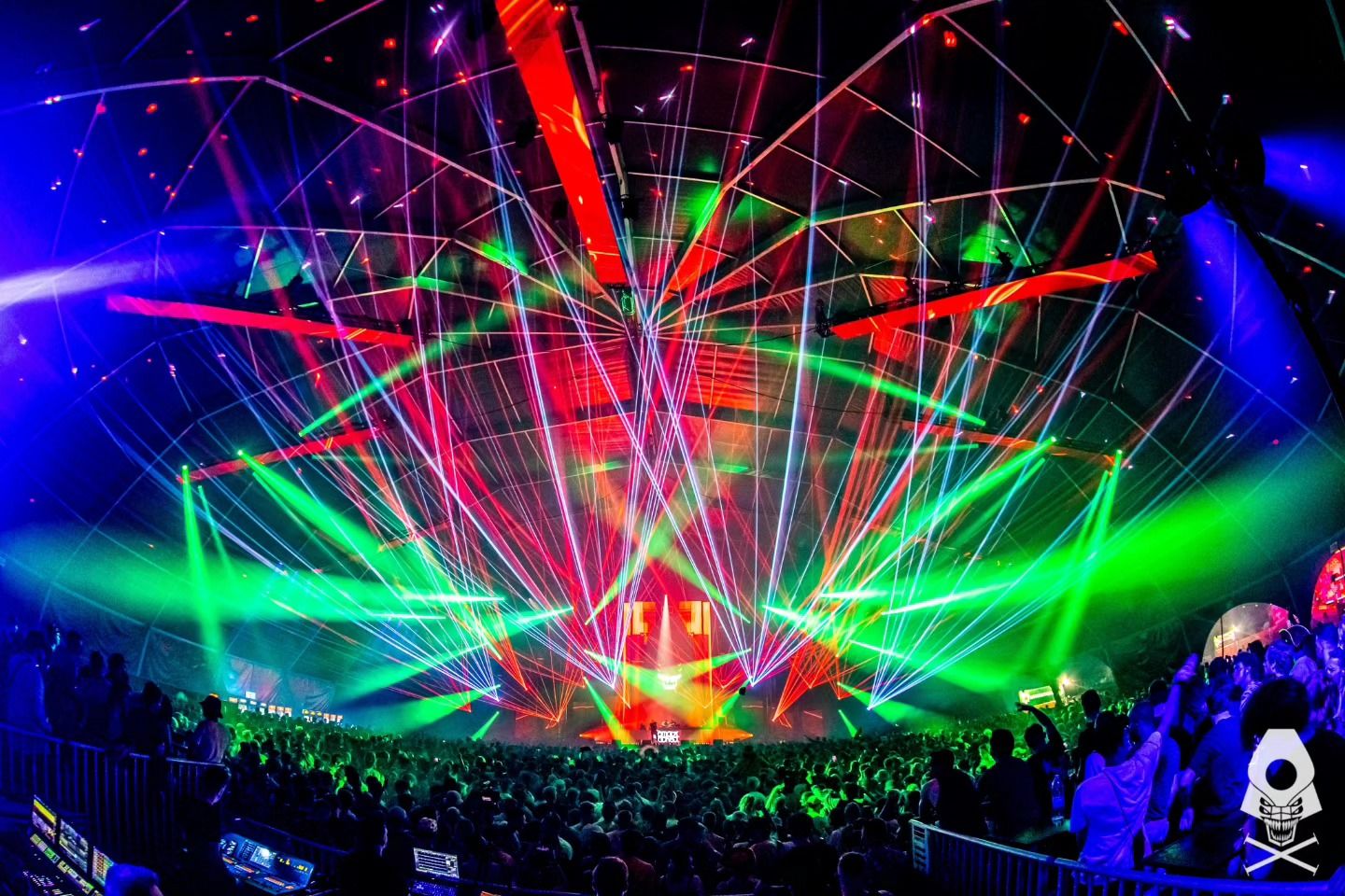 LINE UP WAVE 1 OF RAMPAGE OPEN AIR!