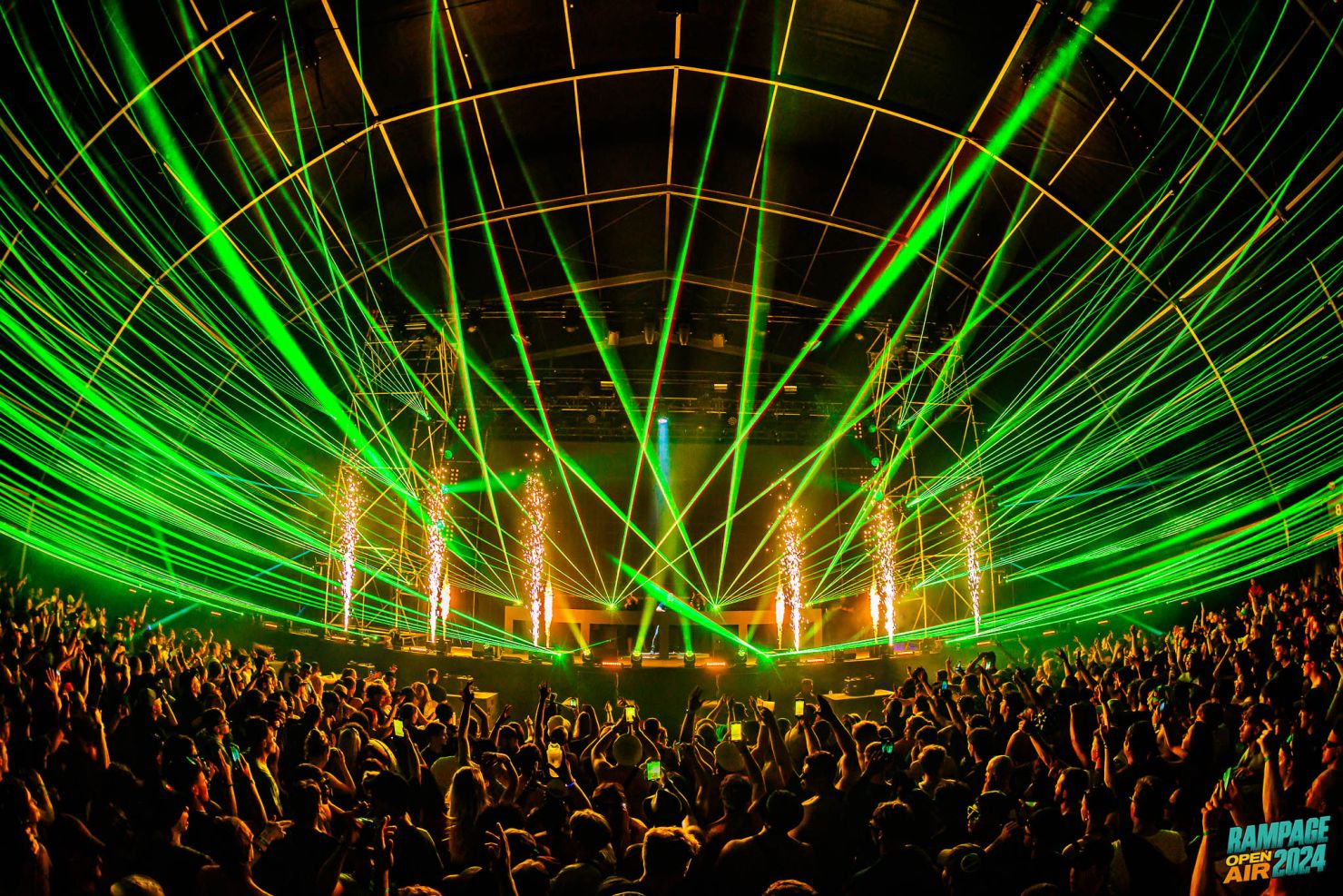 Live Sets on Youtube